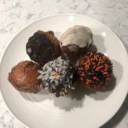 Tammy's Bakery & Cafe - Donut assortment