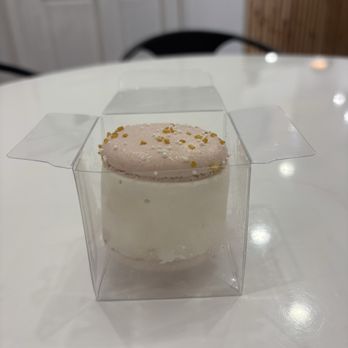 Sweet Handkraft - Wedding Cake Macaron Ice Cream - Desserts Near Me - Metairie, Louisiana Sweet Handkraft - Wedding Cake Macaron Ice Cream - Desserts Near Me - Metairie, Louisiana