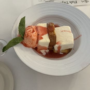 Fish Thyme - Strawberry Shortcake - Cafes Near Me - Acworth, Georgia