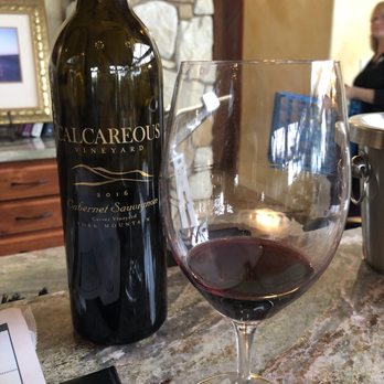 Calcareous Vineyard - Wine Tasting Room Near Me - Paso Robles, California