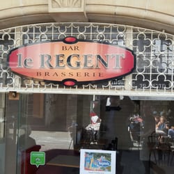 Le Régent - La seconde salle en rez-de-chaussée donnant sur la terrasse.