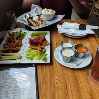 Pig Minds Brewing - Brewpubs Near Me - Machesney Park, Illinois Pig Minds Brewing - Brewpubs Near Me - Machesney Park, Illinois