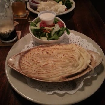 Murphy's Bar & Grill - Shepards Pie - Irish Pub Near Me - Honolulu, Hawaii