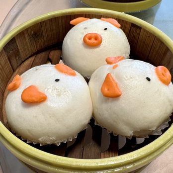 LN1380 - Steamed bun with custard filling - Seafood Near Me - Little Neck, New York LN1380 - Steamed bun with custard filling - Seafood Near Me - Little Neck, New York