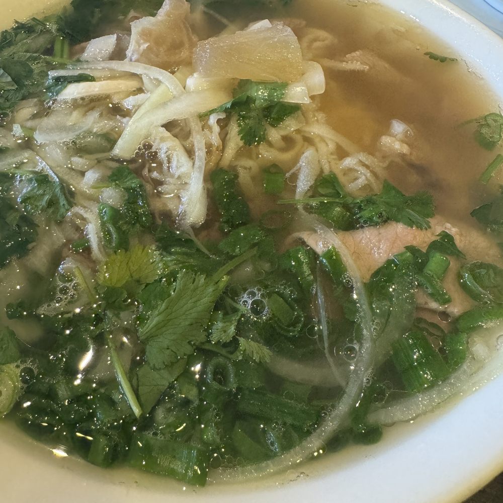 Goji Kitchen - P4. Combination Beef Noodle Soup- Small - Asian Fusion Near Me - Santa Rosa, California Goji Kitchen - P4. Combination Beef Noodle Soup- Small - Asian Fusion Near Me - Santa Rosa, California