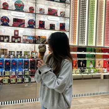 Venchi - vibes - Gelato Near Me - San Diego, California