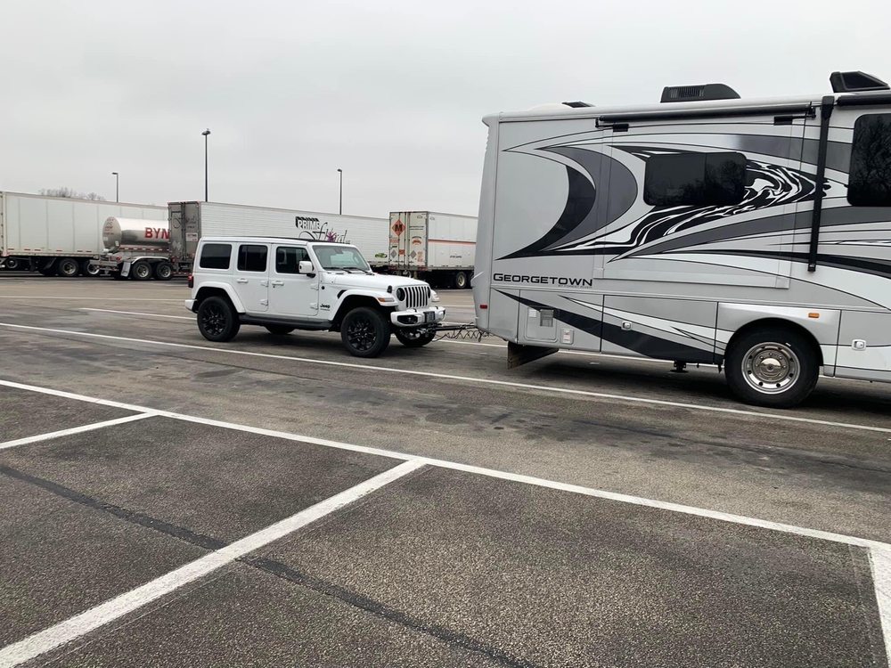 ROYAL AUTO CENTER Updated August 2024 14441 US Hwy 20, Middlebury