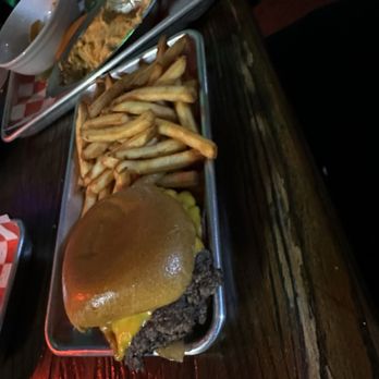 Nieko's Neighborhood Bar - Smash Burger - American Near Me - Jupiter, Florida
