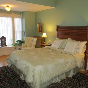 Fargo Mansion Inn - One of the favorites, The Mary Rutherford Room - Hotels Near Me - Lake Mills, Wisconsin Fargo Mansion Inn - One of the favorites, The Mary Rutherford Room - Hotels Near Me - Lake Mills, Wisconsin