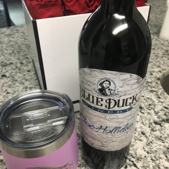 Texas Winos - yum! Chocolate Holiday flavored wine! An insulated to-go cup for wine in the park! - Party & Event Planning Near Me Texas Winos - yum! Chocolate Holiday flavored wine! An insulated to-go cup for wine in the park! - Party & Event Planning Near Me