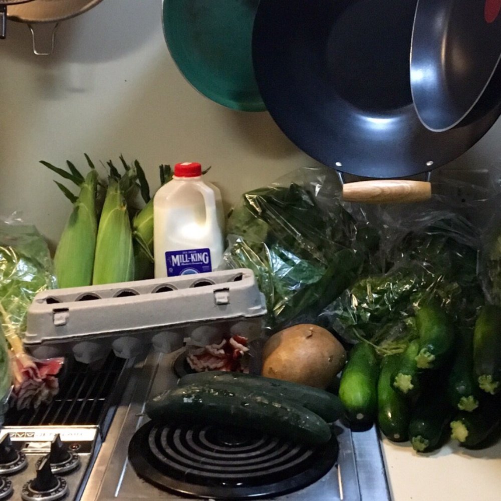 Look at all of my beautiful food items! That's a bunch of food. I better get cookin'!!! (All in the "regular size" box.... Look at all of my beautiful food items! That's a bunch of food. I better get cookin'!!! (All in the "regular size" box....