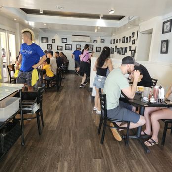 Sweet E's Cafe - 11-3-24. Interior - Cafes Near Me - Honolulu, Hawaii Sweet E's Cafe - 11-3-24. Interior - Cafes Near Me - Honolulu, Hawaii