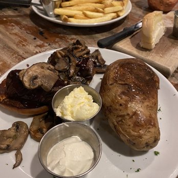 The Gin Mill - This meal was incredible. Our favorite part was the lobster bisque. - Bars Near Me - Decatur, Illinois The Gin Mill - This meal was incredible. Our favorite part was the lobster bisque. - Bars Near Me - Decatur, Illinois
