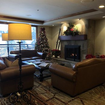 Lion Square Lodge at the Gondola - Seating area in lobby - Hotels Near Me - Vail, Colorado Lion Square Lodge at the Gondola - Seating area in lobby - Hotels Near Me - Vail, Colorado