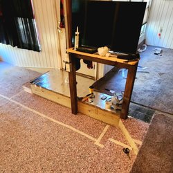 Peeks Handyman Services - Carpet Installation