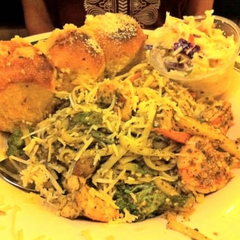 Flanigan's - Weston - Shrimp Pesto. Meh not what we expected, plate is way too busy and could have more of a pesto taste. - American Near Me - Weston, Florida