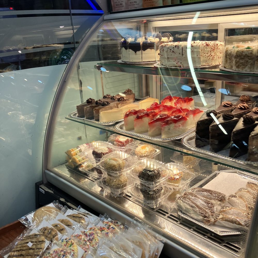Hamptons Fresh Deli - a variety of baked goods - Juice Bars & Smoothies Near Me - New York, New York Hamptons Fresh Deli - a variety of baked goods - Juice Bars & Smoothies Near Me - New York, New York