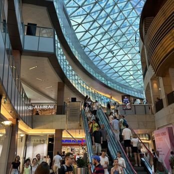 Złote Tarasy - Shopping Centers Near Me - Warsaw, MZ Złote Tarasy - Shopping Centers Near Me - Warsaw, MZ