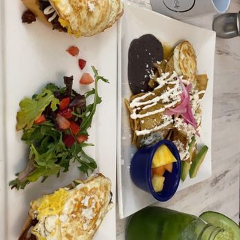 Cielito Cafe - Molletes and Chilaquiles Verdes - Breakfast & Brunch Near Me - Houston, Texas