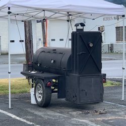 Iron Works Grill - The workhorse. An indirect woodburner is always a great sign!!