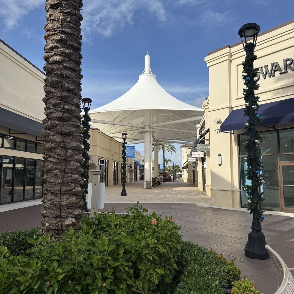 Tanger Outlets Palm Beach - Shopping Centers Near Me - West Palm Beach, Florida Tanger Outlets Palm Beach - Shopping Centers Near Me - West Palm Beach, Florida