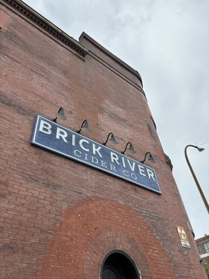 Brick River Cider St. Louis by null