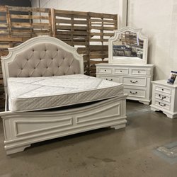 Thornhill Furniture - Oct. 2022