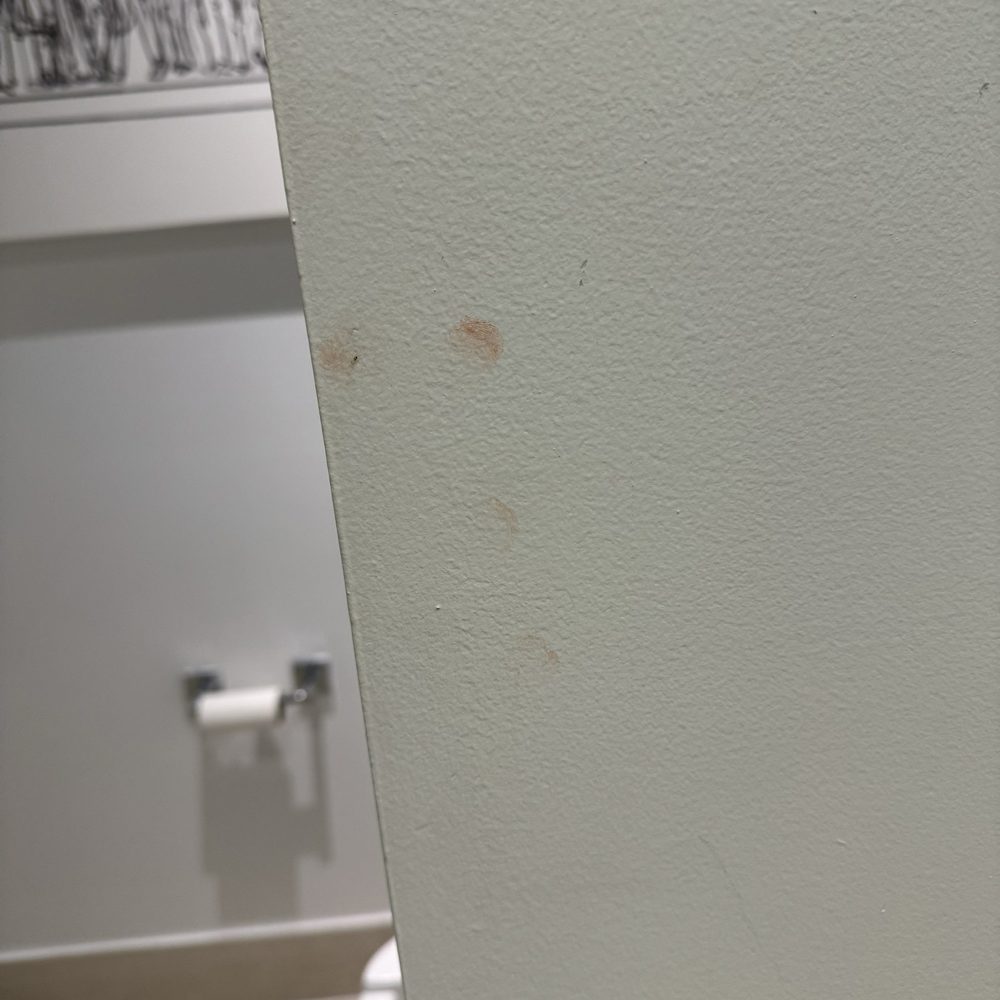 Circ Hotel - Blood or makeup finger prints - Hotels Near Me - Hollywood, Florida Circ Hotel - Blood or makeup finger prints - Hotels Near Me - Hollywood, Florida