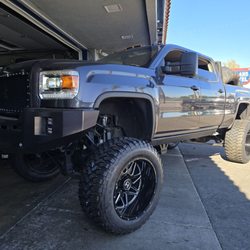 Salinas Tires & Wheels