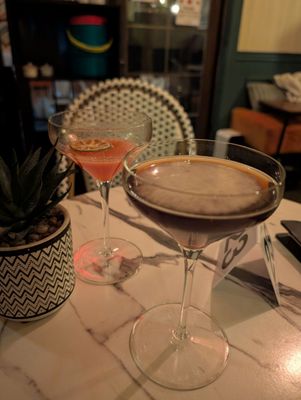 Mommy's Cocktail Bar by null