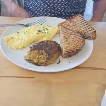 Main Road Biscuit - Omelet - Breakfast & Brunch Near Me - Jamesport, New York Main Road Biscuit - Omelet - Breakfast & Brunch Near Me - Jamesport, New York