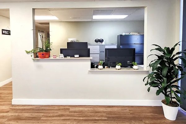 Dr. Tony Lebar, DDS by null