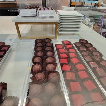 French Broad Chocolate Factory - Chocolatiers & Shops Near Me - Asheville, North Carolina French Broad Chocolate Factory - Chocolatiers & Shops Near Me - Asheville, North Carolina