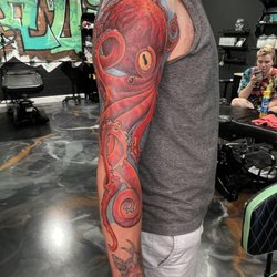 UniquInk Tattoos & Piercings