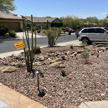 Hawkeye Landscaping - Front Landscaping - Landscaping Near Me - Phoenix, Arizona Hawkeye Landscaping - Front Landscaping - Landscaping Near Me - Phoenix, Arizona