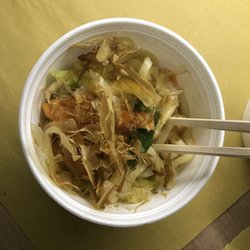 Onigiri Raku - Yaki udon vegetali (spaghetti di grano duro)