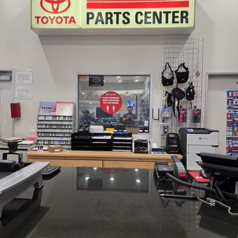 Hamer Toyota - Parts Center - Auto Repair Near Me - Mission Hills, California