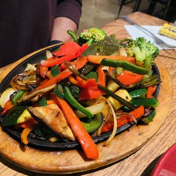 La Mesa Modern Mexican - Veggie fajitas - Mexican Near Me - St. Charles, Illinois La Mesa Modern Mexican - Veggie fajitas - Mexican Near Me - St. Charles, Illinois