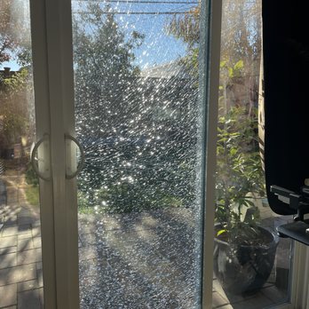 Franciscan Glass - Faulty installation due to incorrect glass sizing and poor workmanship - Glass & Mirrors Near Me - Mountain View, California