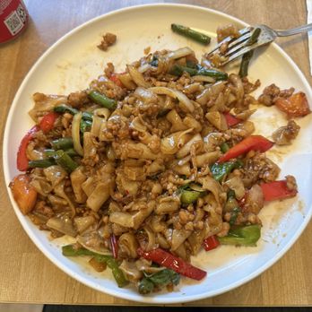 Racha Café - Pad Kea Mao (Drunken Noodles) - Thai Near Me - Berkeley, California