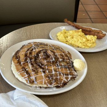 The Cracked Egg - Cinnamon Roll Pancakes - Breakfast & Brunch Near Me - Phoenix, Arizona