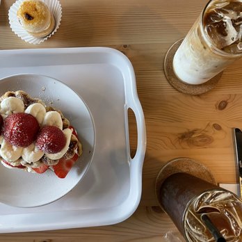 Onit Cafe - Strawberry croffle, creme brûlée macaron, iced americano, caramel macchiato - Coffee & Tea Near Me - Federal Way, Washington Onit Cafe - Strawberry croffle, creme brûlée macaron, iced americano, caramel macchiato - Coffee & Tea Near Me - Federal Way, Washington