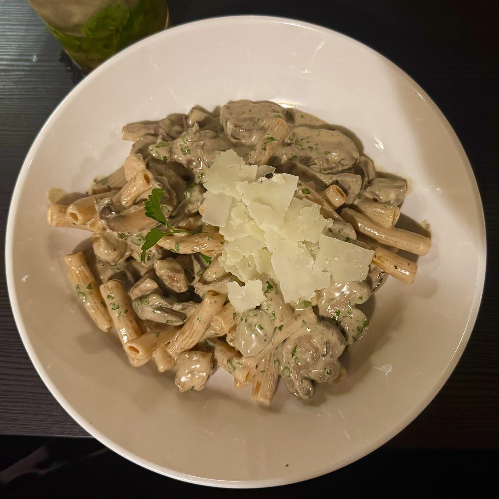 American Way Pasta - Rigatoni Chicken - Wine Bars Near Me - Phoenix, Arizona American Way Pasta - Rigatoni Chicken - Wine Bars Near Me - Phoenix, Arizona
