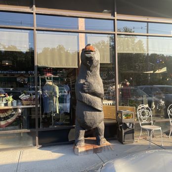 Stumpy's Hatchet House - Green Brook - Axe Throwing Near Me - Green Brook, New Jersey