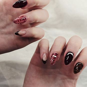 Moana Nails - Nail Salons Near Me - Honolulu, Hawaii
