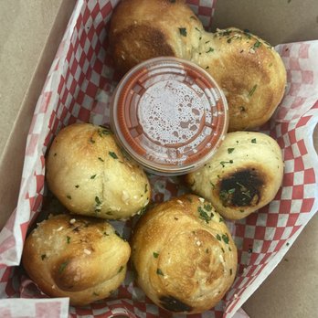 Vinny's Vegan Pizza - Vegan Garlic Knots - Vegan Near Me - Las Vegas, Nevada Vinny's Vegan Pizza - Vegan Garlic Knots - Vegan Near Me - Las Vegas, Nevada