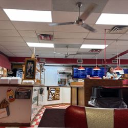 Ken's Diner & Grill