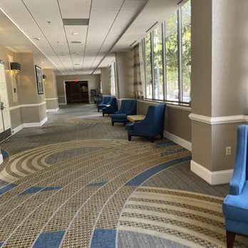 Richmond Marriott - Hallway! - Hotels Near Me - Richmond, Virginia Richmond Marriott - Hallway! - Hotels Near Me - Richmond, Virginia