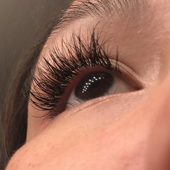 Amazing Lash Studio - Extensions glued on my eyelid - Eyelash Service Near Me - Fort Worth, Texas