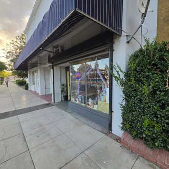 Pasadena Butterfly's - Flowers & Gifts Near Me - Pasadena, California